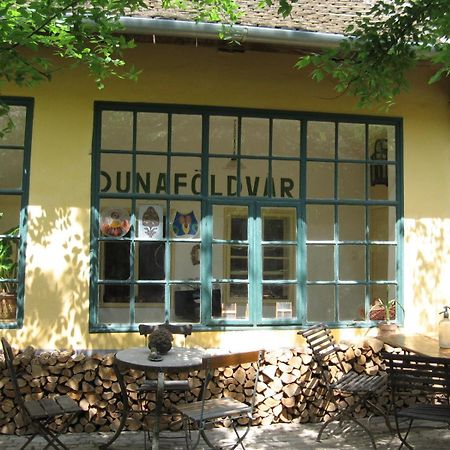 Rozmaringos Udvarhaz Dunafoldvar Extérieur photo