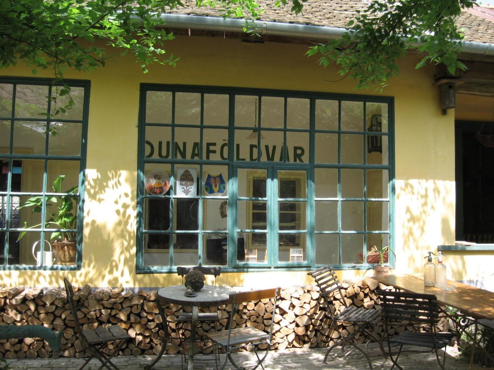 Rozmaringos Udvarhaz Dunafoldvar Extérieur photo