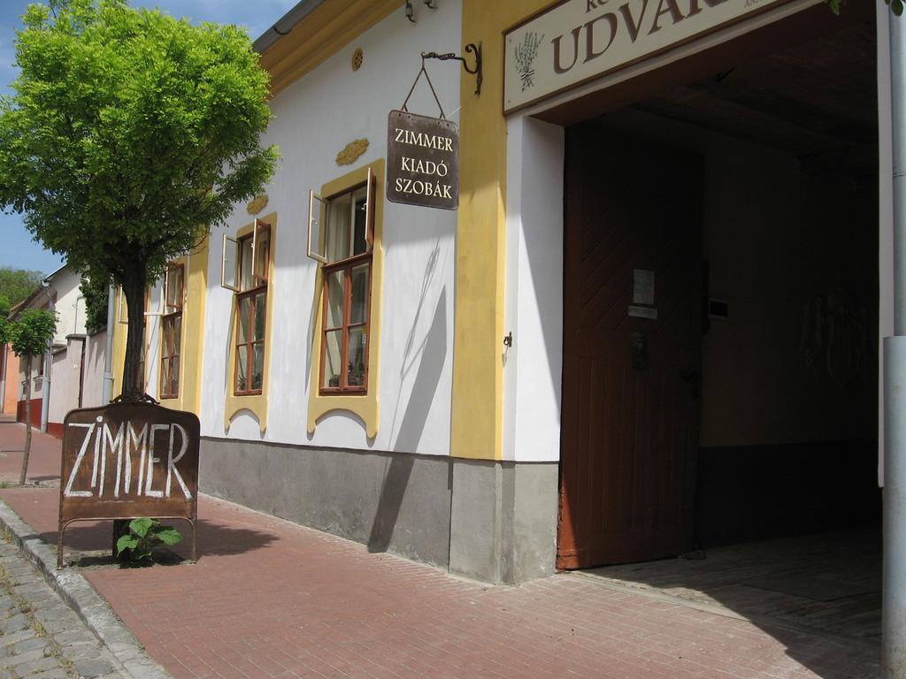 Rozmaringos Udvarhaz Dunafoldvar Extérieur photo