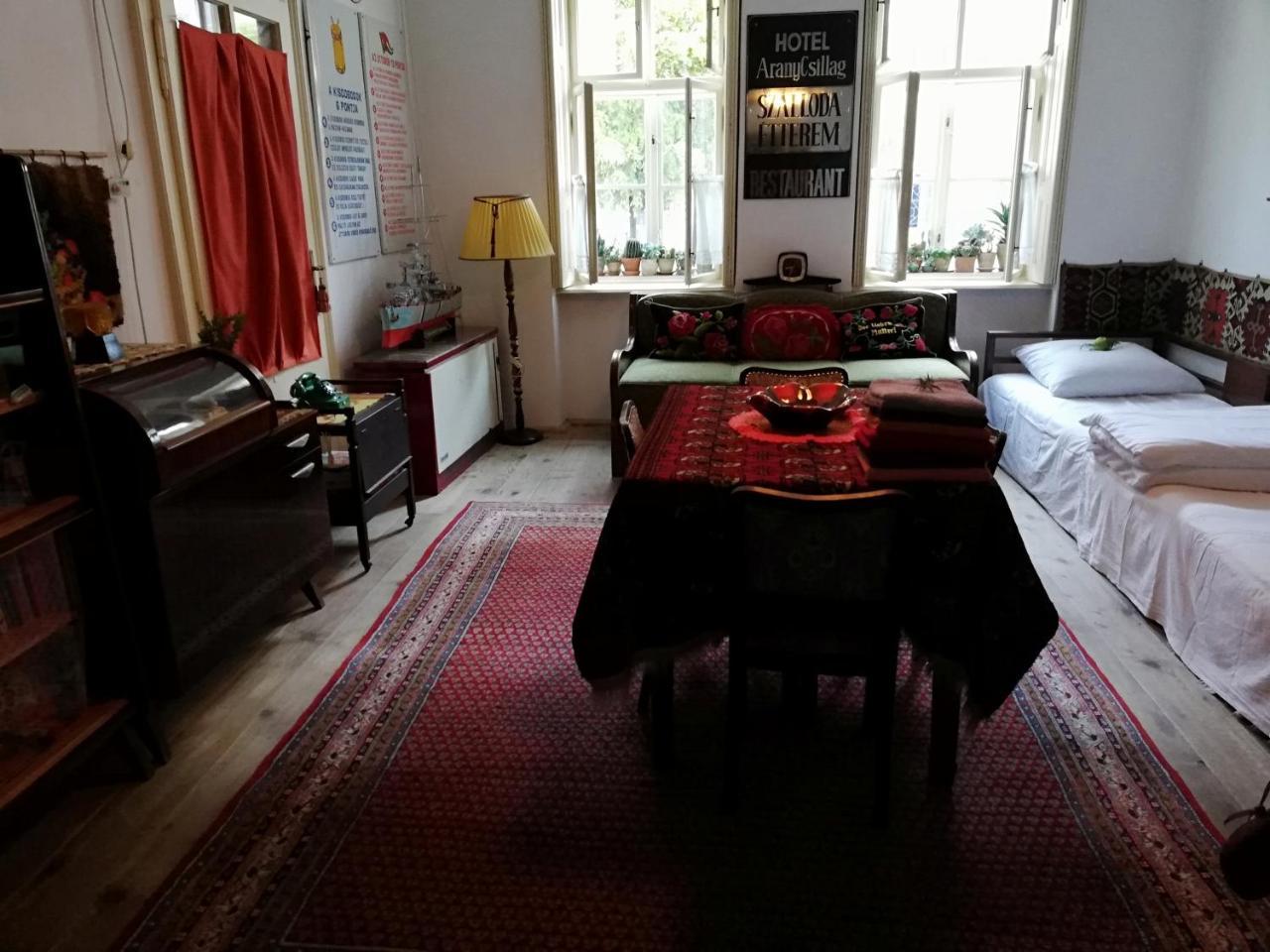 Rozmaringos Udvarhaz Dunafoldvar Extérieur photo