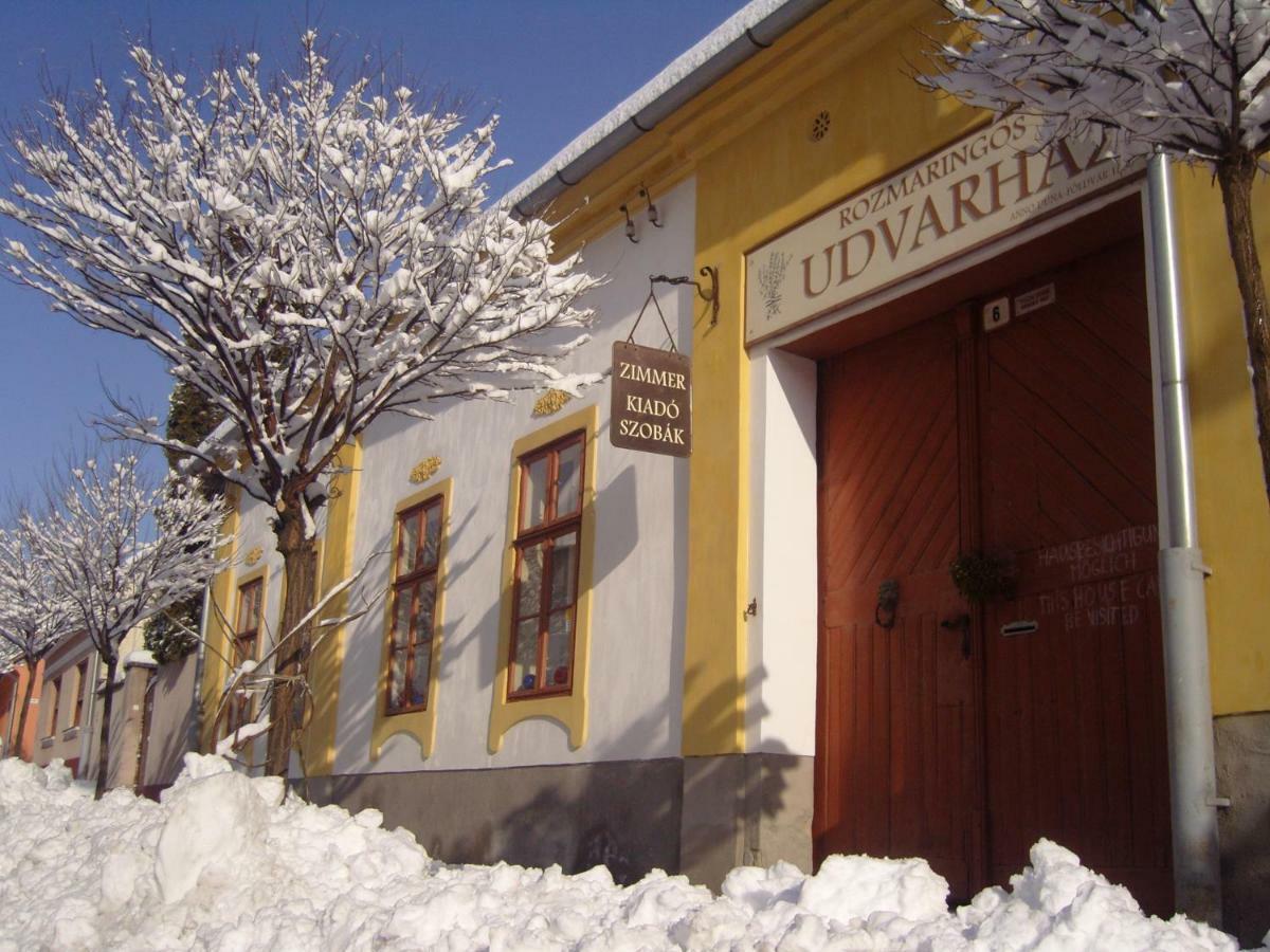 Rozmaringos Udvarhaz Dunafoldvar Extérieur photo